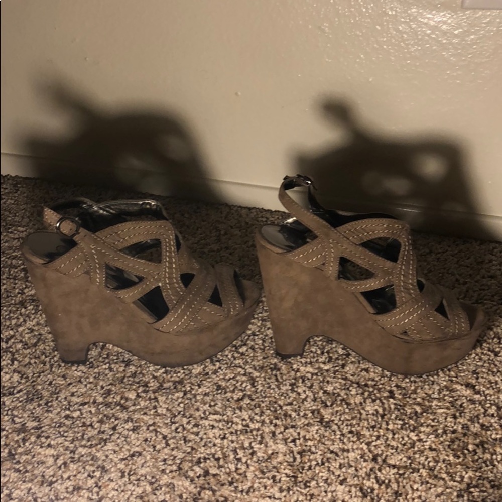 Carlos heels